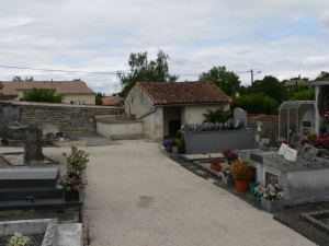 la bâtiment en question est le celui du fond (Ph G. BRANCHUT)