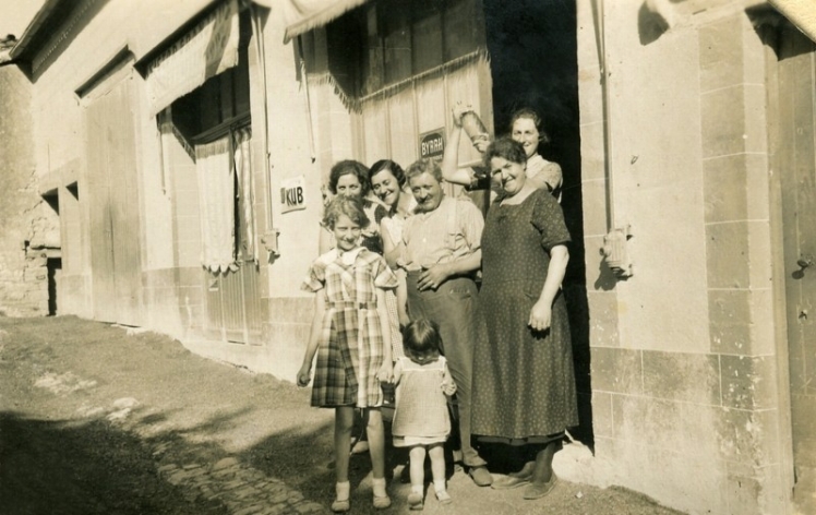 Le Café GRANJOUX au Bourg (Col. Ch. RAMBLIERE)