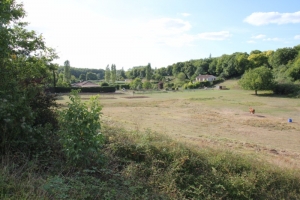 Ce sont les terrains sur lesquels des jardins ouvriers sont cultivés quelques années plus tard (Ph. G. B. - 08/2010)