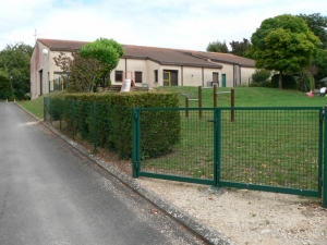 Il s'agit de cette voie qui va jusqu'à la cuisine centrale et ressort sur le chemin du Petit Mairat (Ph. G. B.)