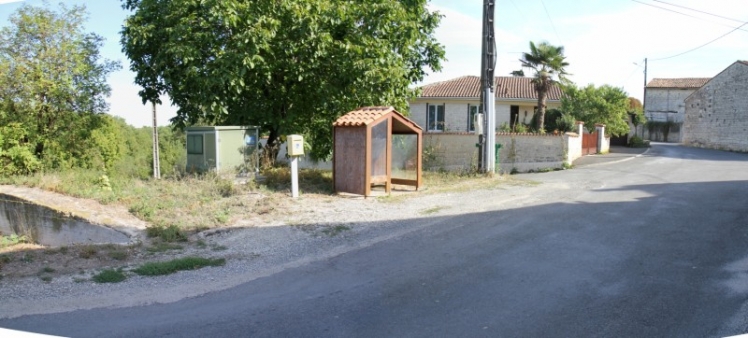 L'abribus des Brebions sur la parcelle acquise (Ph. Guy BRANCHUT)