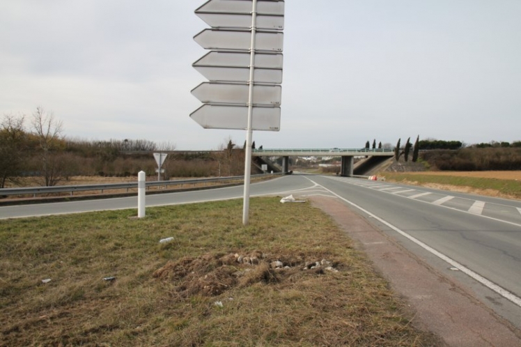 La bretelle menant à la RN141 sera supprimée puisque remplacée par le rond-point (Ph G. BRANCHUT 13/02/2011)