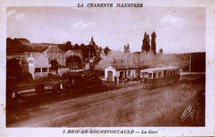 La nouvelle Micheline arrive en gare de Brie (Photo Christophe RAMBLIERE)