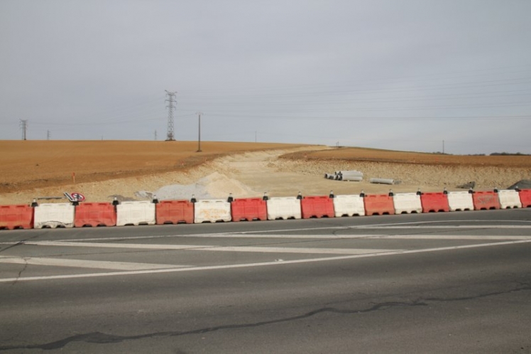 La voie du barreau, au niveau du futur rond-point (Ph. G. BRANCHUT 13 février 2011)