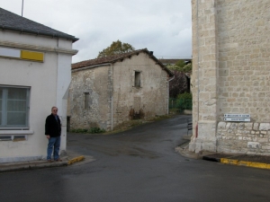 Le virage de la Poste après la 1ère modification (Ph. G. B.)