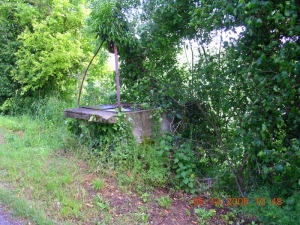 Puits de Chez Jouany dans le village (Ph. G. BRANCHUT)